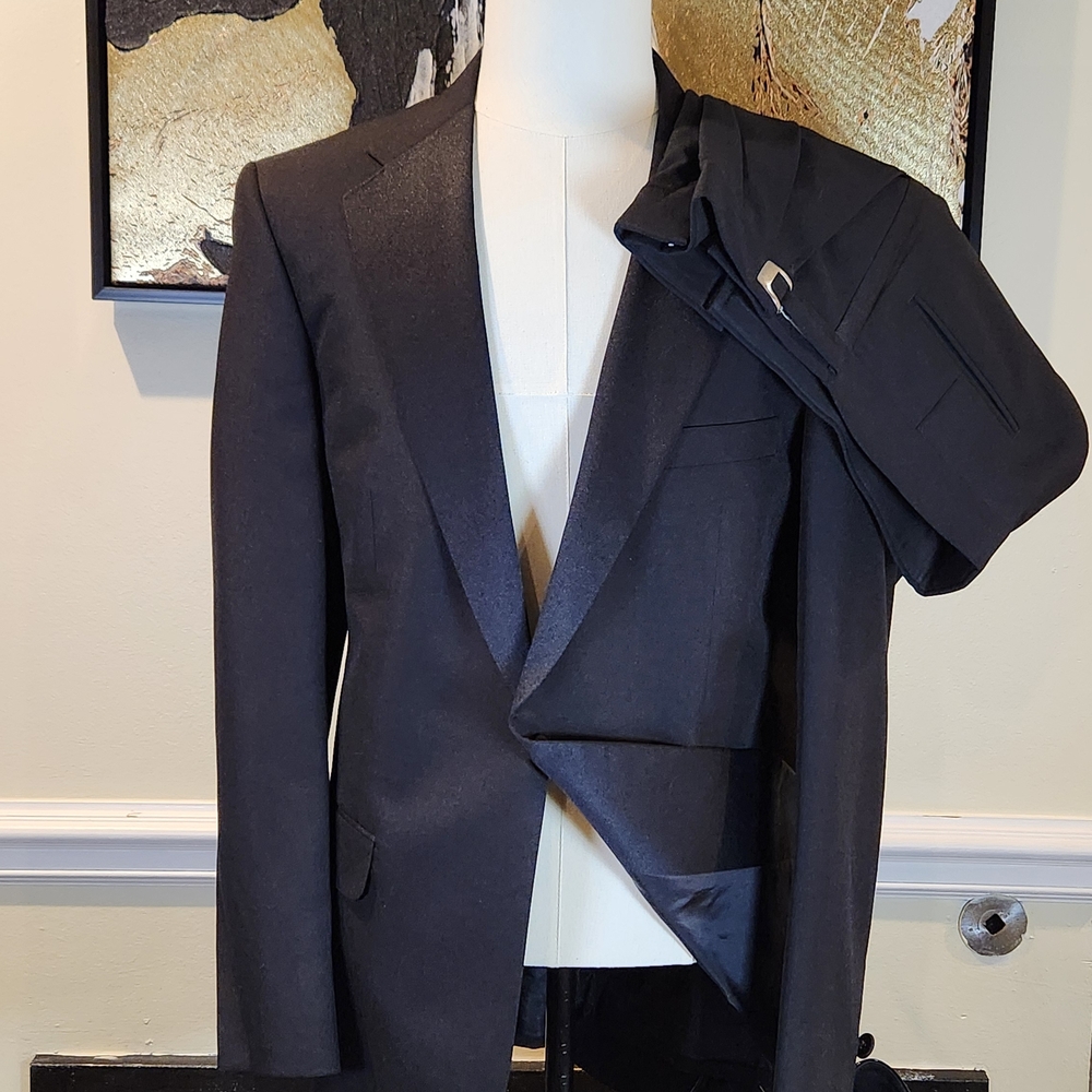 APPLAUSE 2-Piece Suit – Blazer & Pants (Men’s 40L / 31R)